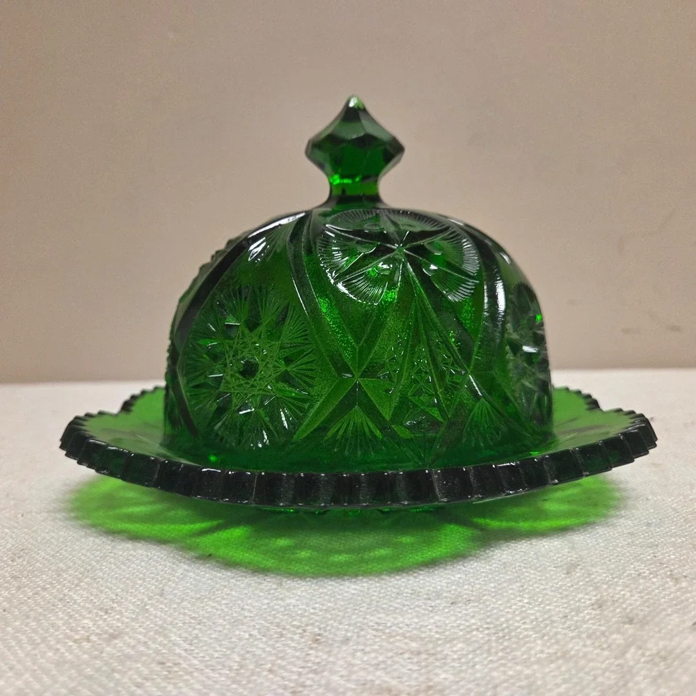 Vintage Emerald Green Glass Butter Dish Starburst Sawtooth - Picture 2 of 8